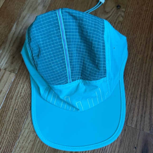 lululemon athletica Accessories - Lululemon Athletica Pastel Green Running Cap Size L - XL